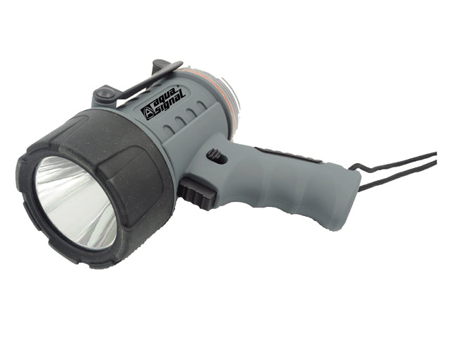 NauticPro.dk | Aqua Signal, Håndholdt LED spotlight, genopladelig, 350 lumen, 1200 fods stråle, vandtæt IP67, skridsikker, med hjemme- og 12V DC oplader, 3,78V 2,200 mAh 18650 batteri, SOS-funktion, rød blink, 589081